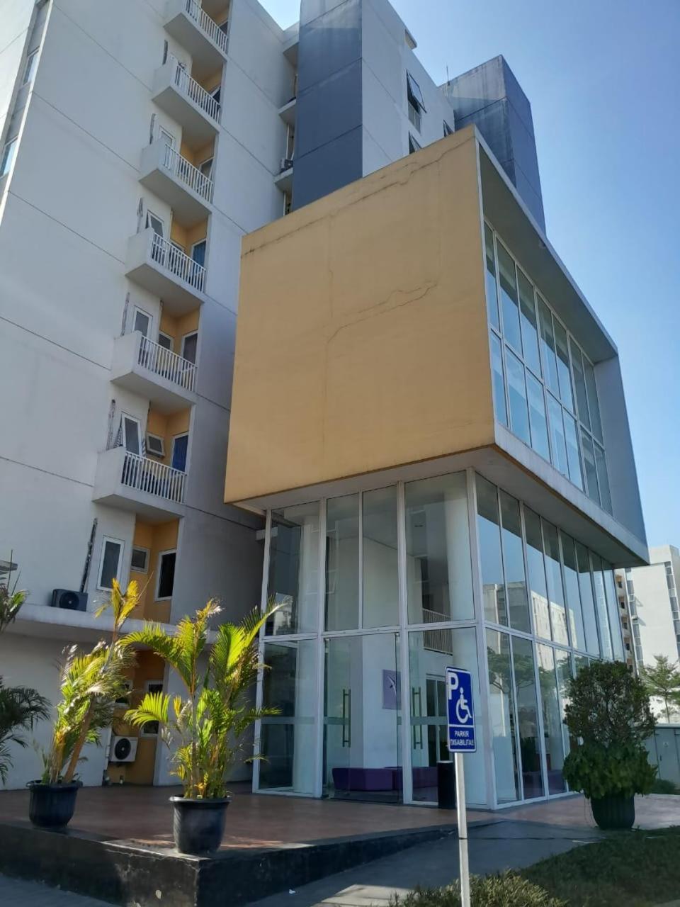 Dnd Room Aero Tangerang Exterior foto